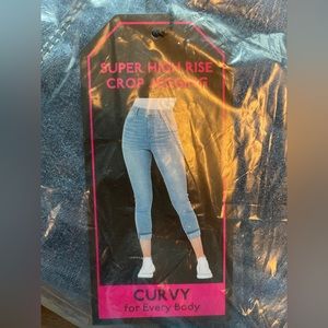 Super high rise, crop jegging curvy